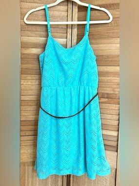 Ocean Aqua blue crochet lace spaghetti strap boho dress NWT size Medium belted